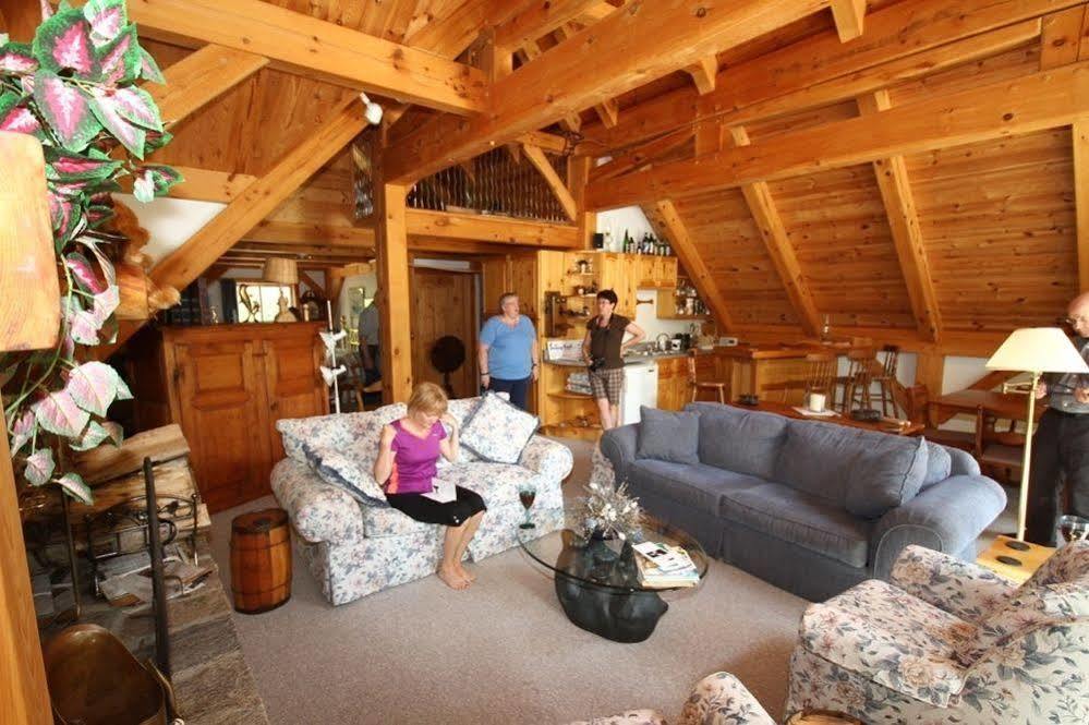 Sunny Rock Bed & Breakfast Minden Buitenkant foto
